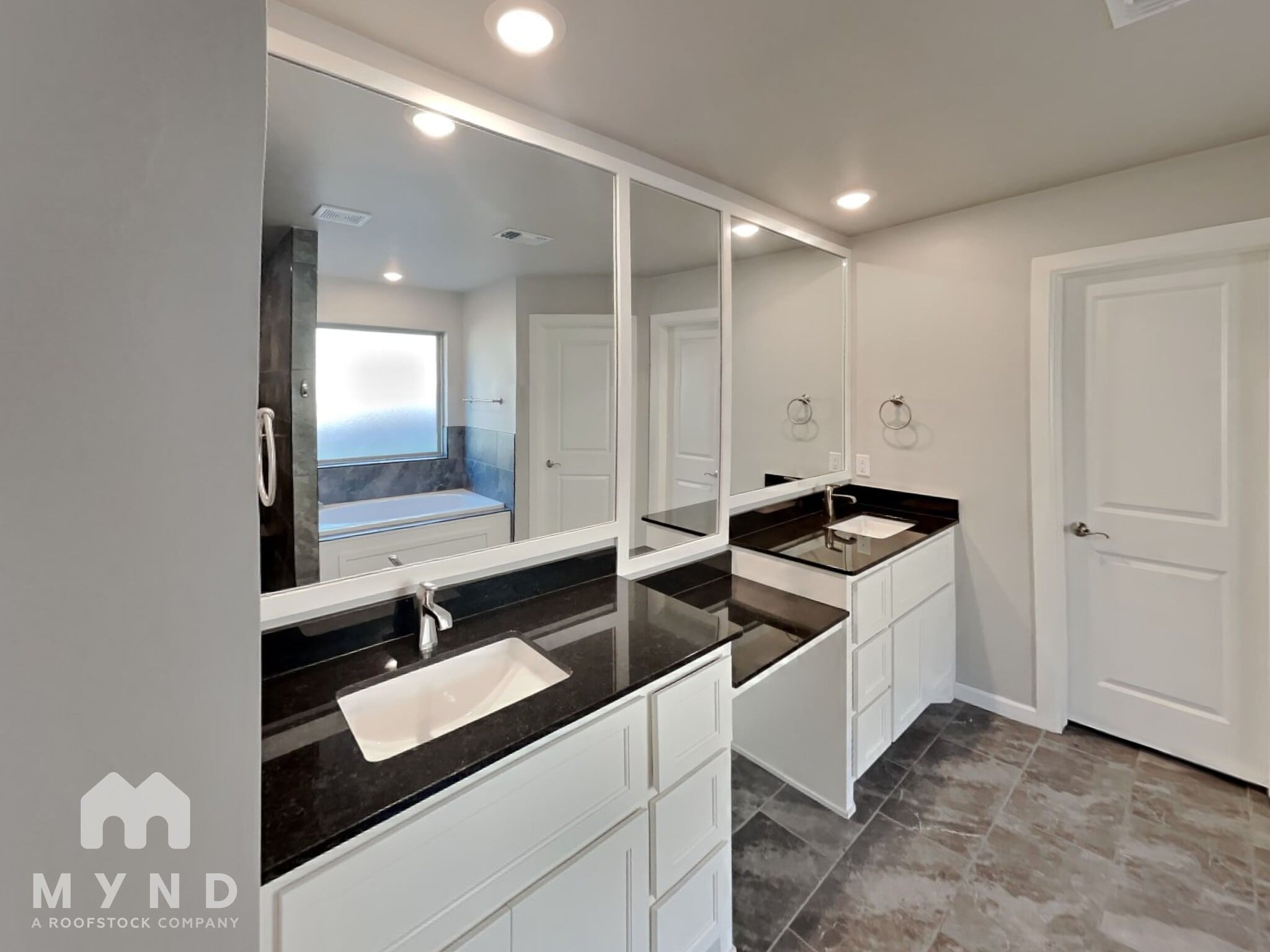 Building Photo - 5400 Riverrun Ct