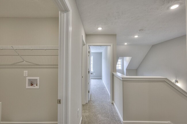 Building Photo - Beautiful NEW 3 Bed 2.5 Bath Townhome in M...