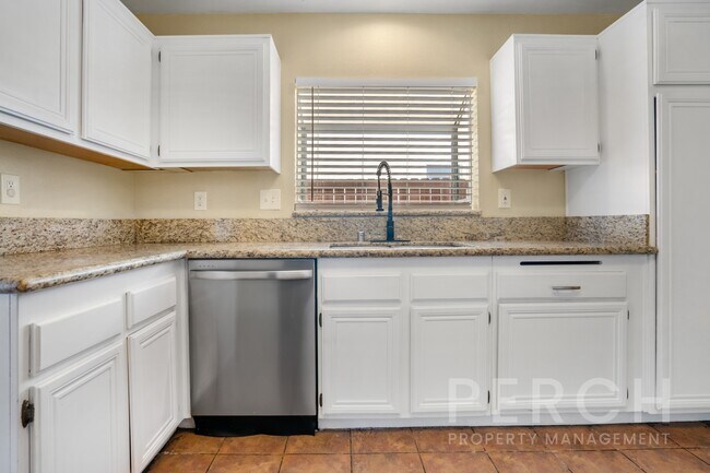 Building Photo - 1285 Granite Dr