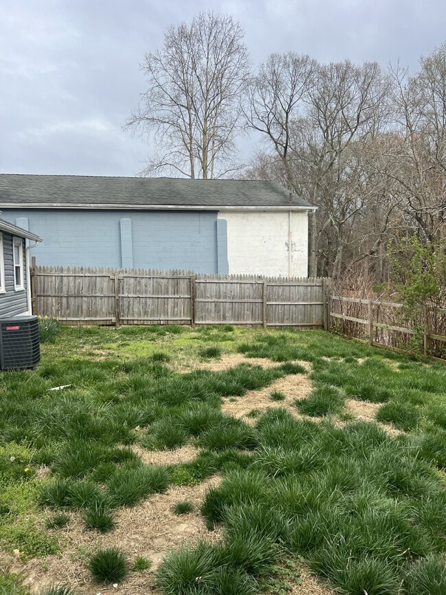 Building Photo - Charming 3-Bedroom Home with 3 Full Bathro...