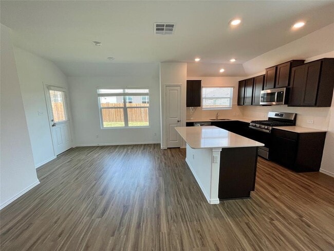 Building Photo - 3208 Kenner Dr