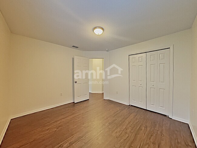 Building Photo - 3244 Sanoma Dr