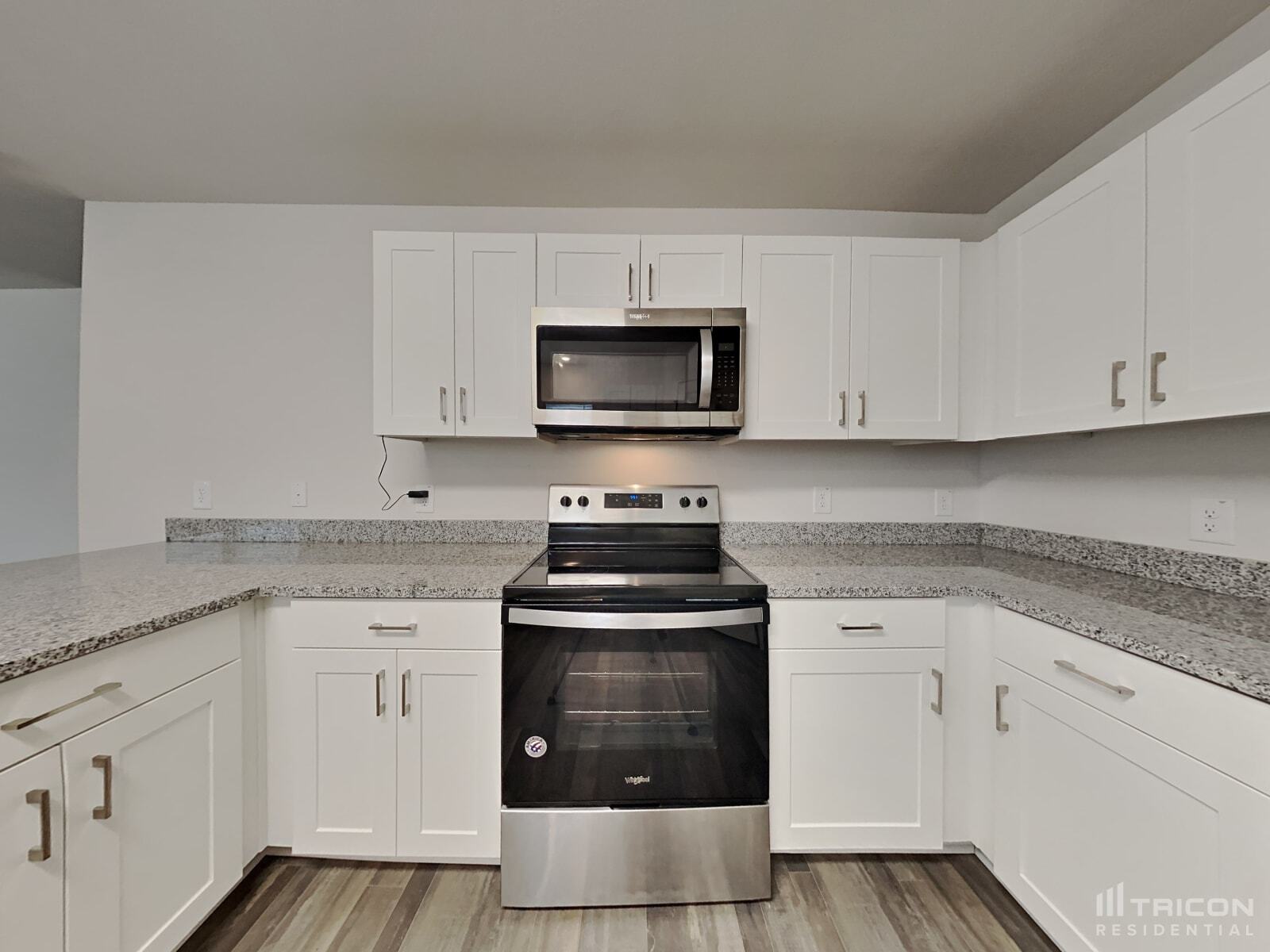 Building Photo - 15680 Del Norte Dr