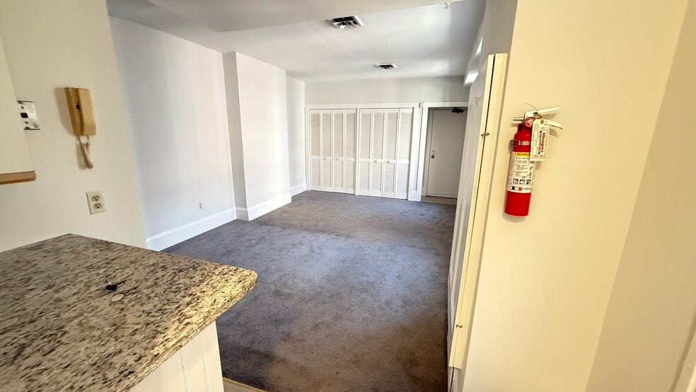 Building Photo - 1203 Delaware Ave