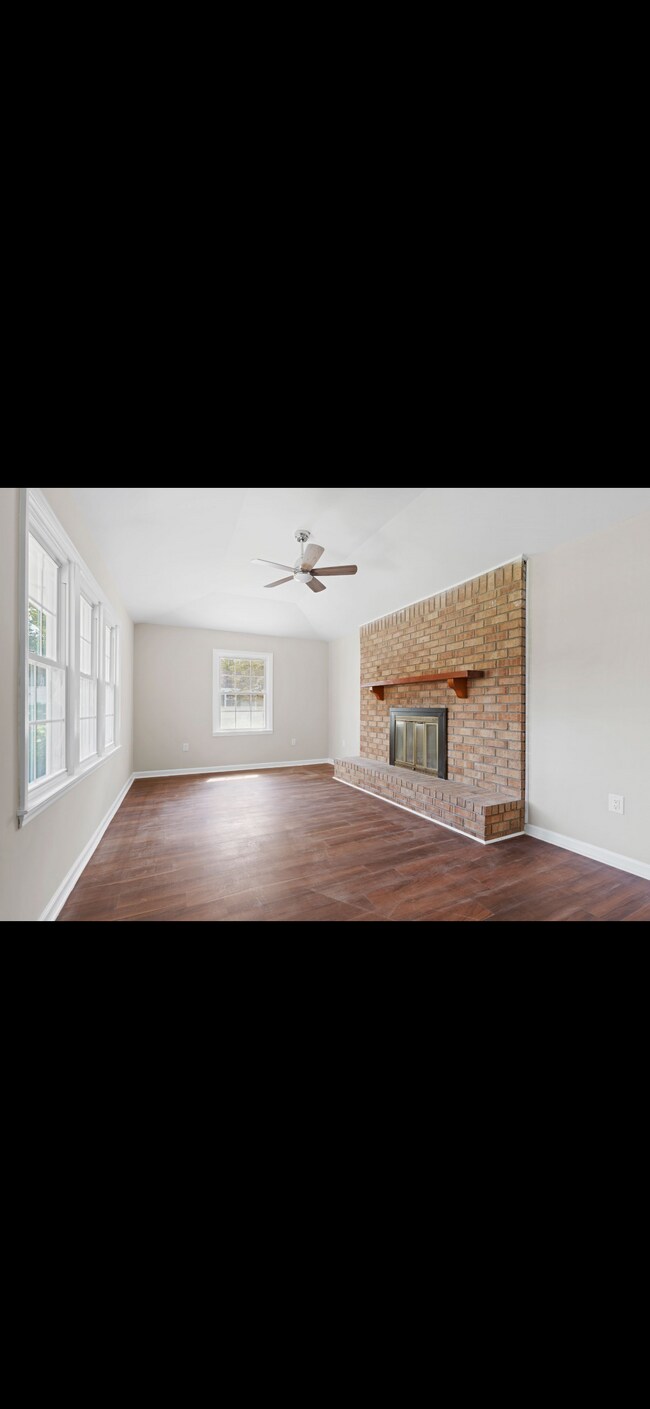 Building Photo - 2018 Louisiana Ave