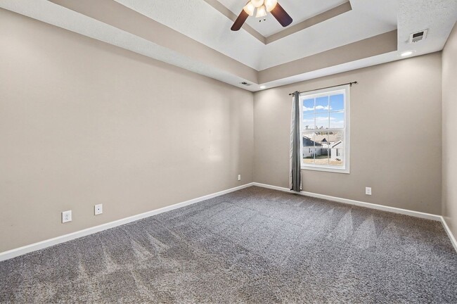 Building Photo - 1304 Freedom Dr