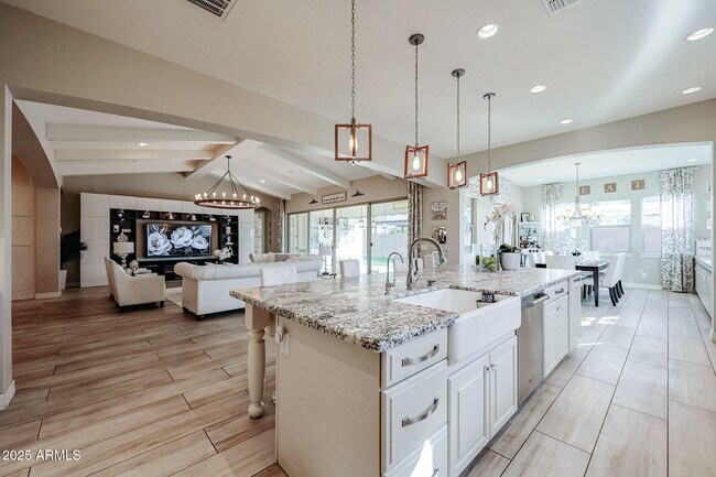 Building Photo - 2351 E Cherrywood Pl