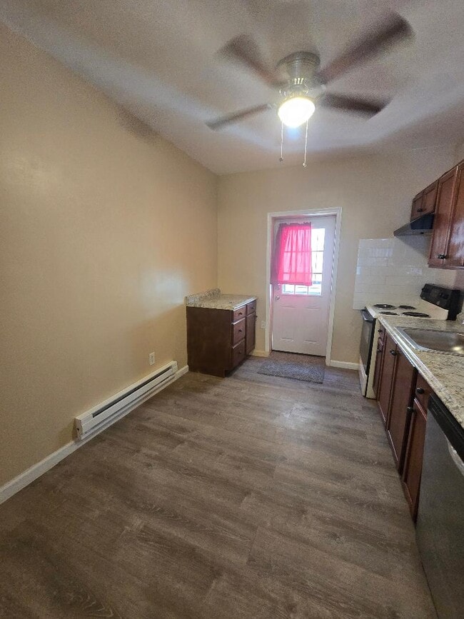 Building Photo - 3310 N Orkney St