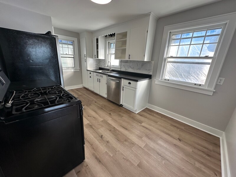 Building Photo - 432 N Bauman Ave