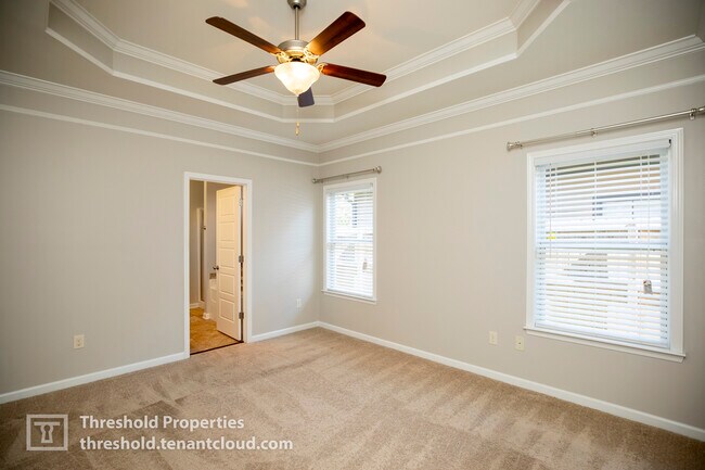 Building Photo - Craftsman #0049