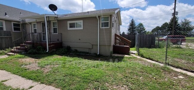 Primary Photo - 206 E 5th St