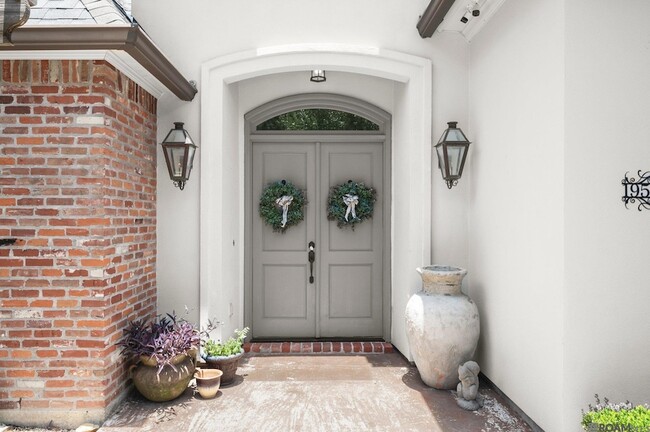 Building Photo - 19537 S Harrells Ferry Rd