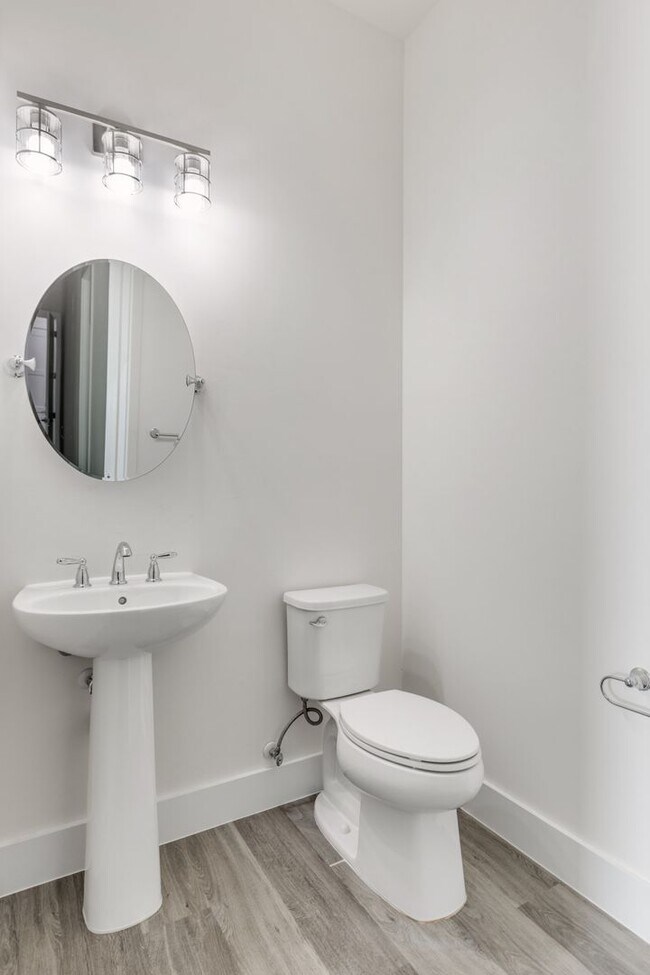 Building Photo - ** SEAHORSE AT CAMBRIA ** 3 BED + DEN - 3....