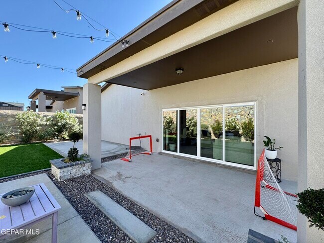 Building Photo - 13684 Glen Vista Ln