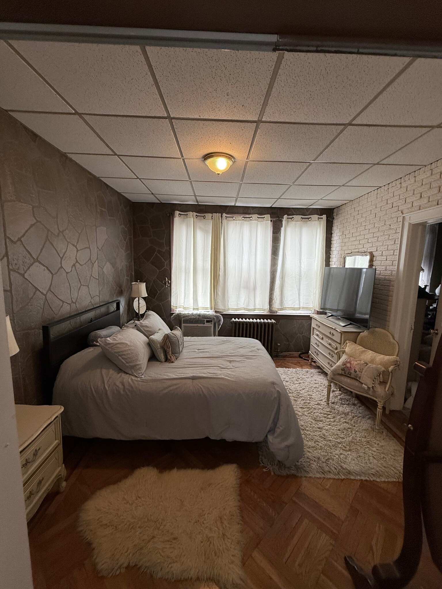 Building Photo - 254 Terrace Ave