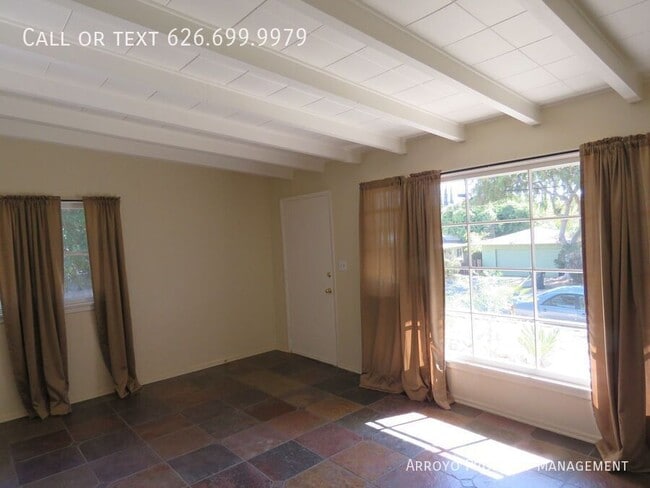 Building Photo - 741 E Poppyfields Dr