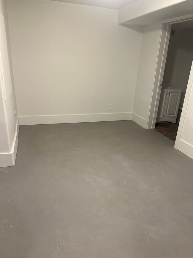 Building Photo - Newly completed Townhome