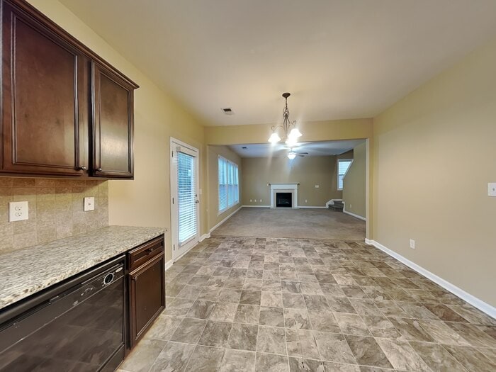 Building Photo - 255 Farm Manor Ct