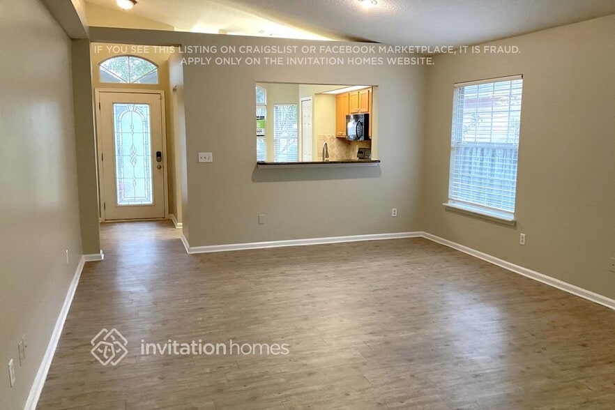 Building Photo - 9566 Southbrook Dr