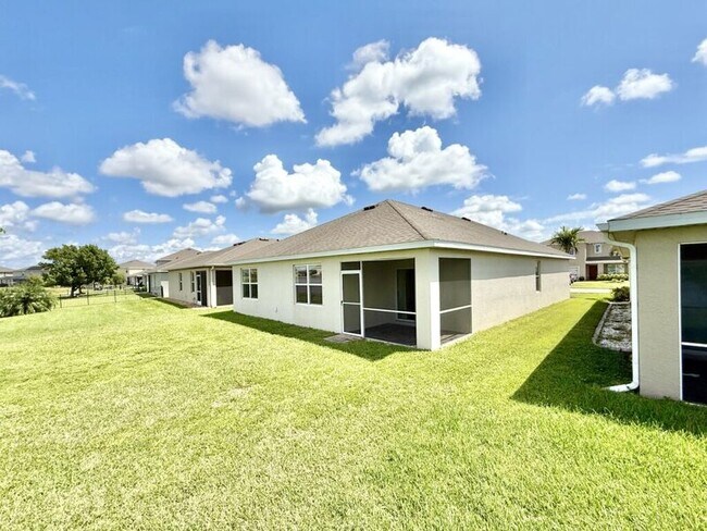Building Photo - 3422 Cancun Ct