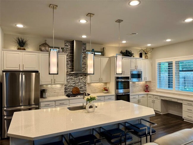 Building Photo - 104 Fort Hood Ln