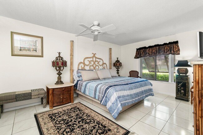 Building Photo - 10203 Mangrove Dr