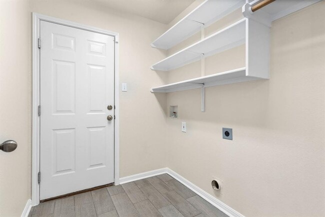 Building Photo - 313 Greenside Ln