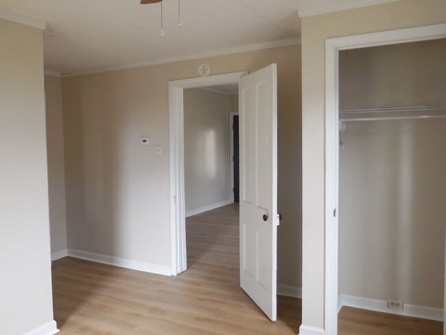 Building Photo - Two Bedroom Totally Rehabbed Home in Downt...