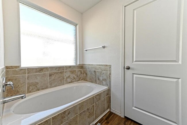 Building Photo - 6508 Strelitzia Cove