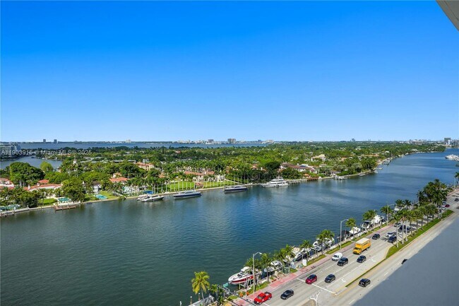 Building Photo - 4747 Collins Ave