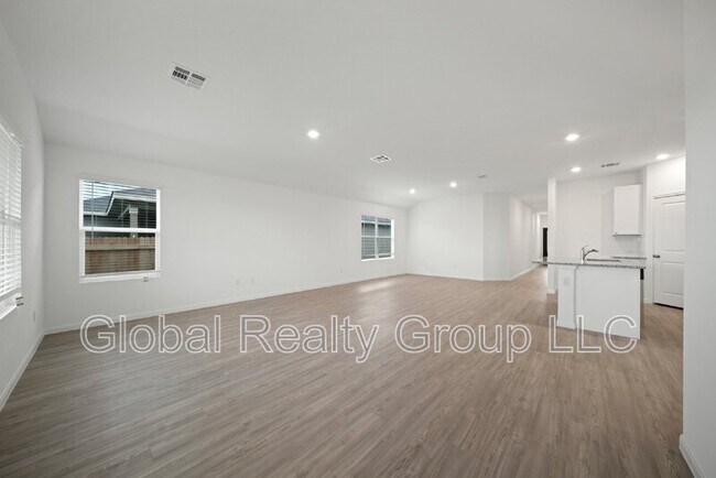 Building Photo - 9105 Navarro Vis