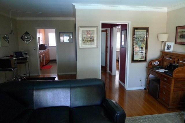 Building Photo - 1615 N Laurel Ave