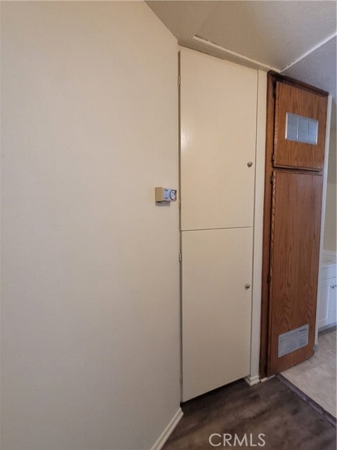 Building Photo - 9229 Stewart and Gray Rd