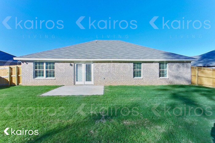 Building Photo - 816 Heather Dr