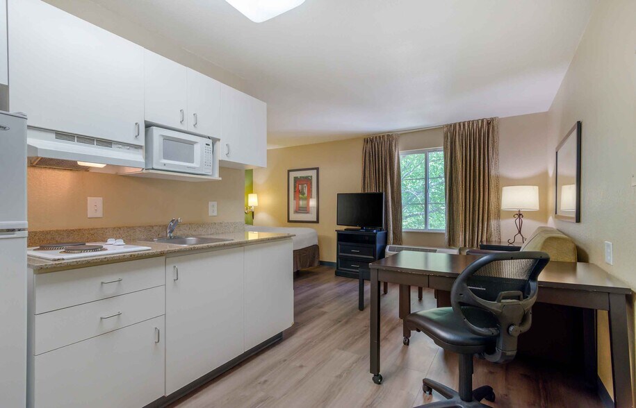 Building Photo - Furnished Studio-Atlanta - Perimeter - Peachtree Dunwoody