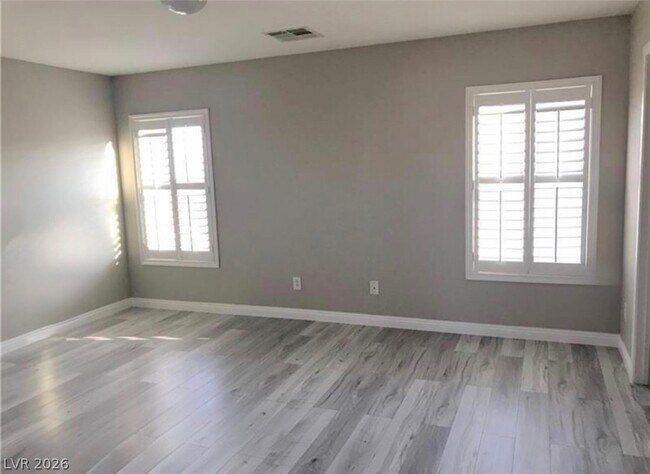 Building Photo - 6473 Blue Iris Ct