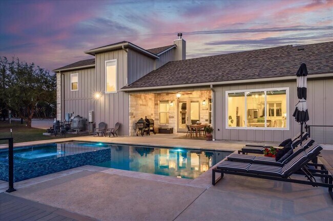 Building Photo - 625B Las Colinas Dr