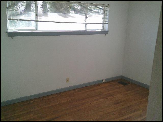 Building Photo - 9 Woodcliff Cir