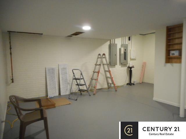 Building Photo - 4801 Hiland Dr