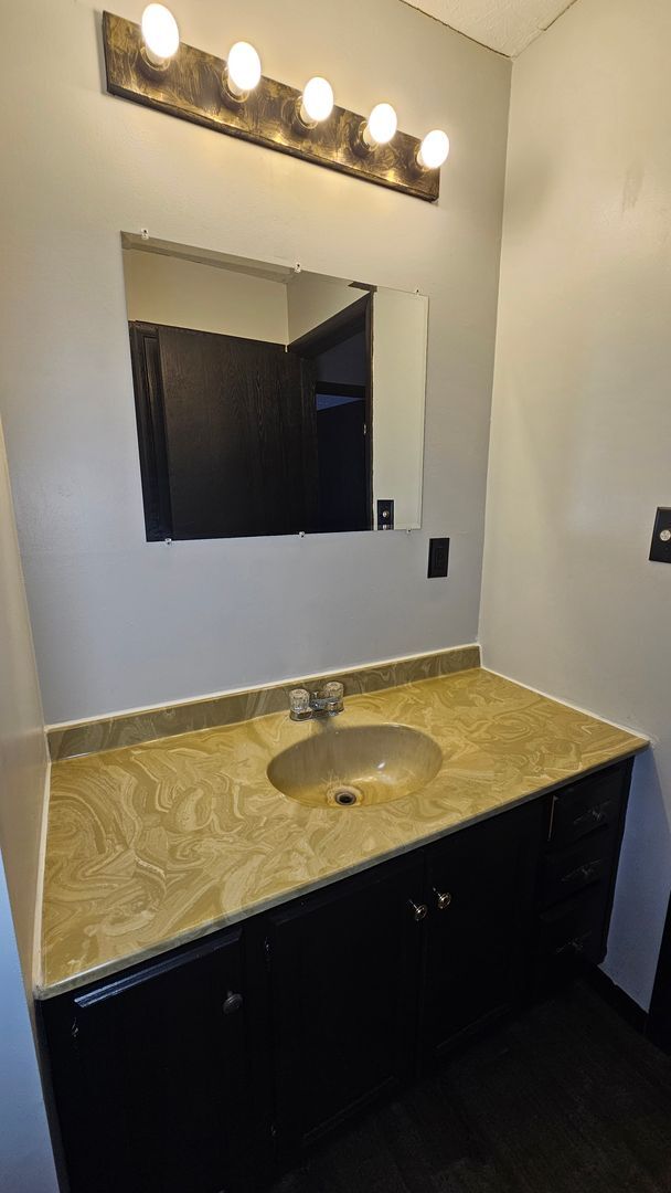 Building Photo - 63-69 Chambers Rd