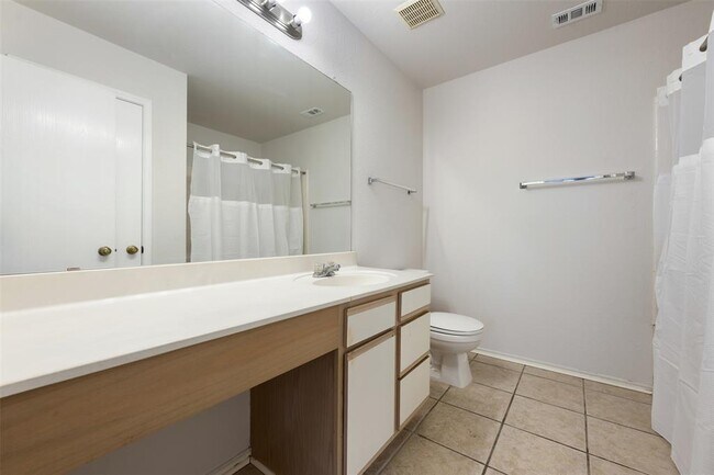 Building Photo - 1814 Grassland Dr