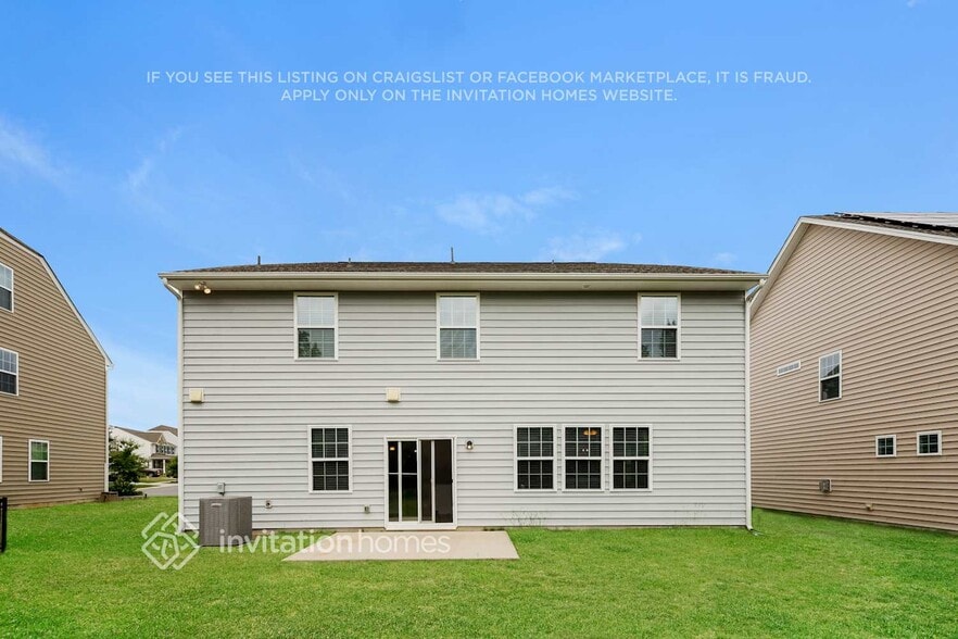 Building Photo - 16020 Hammersmith Farm Dr