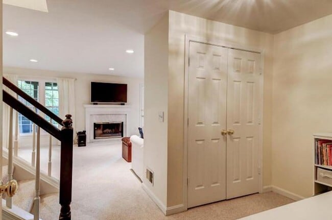 Building Photo - Mays Chapel Chapelgate Townhome | Renovated Main Level + KitchenAid Appliances | Deck Overlooking...