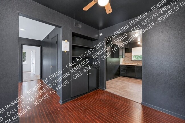 Building Photo - 1214 Adelaide Dr