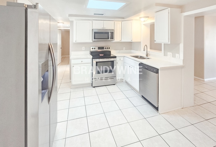 Building Photo - 6219 11th Ave