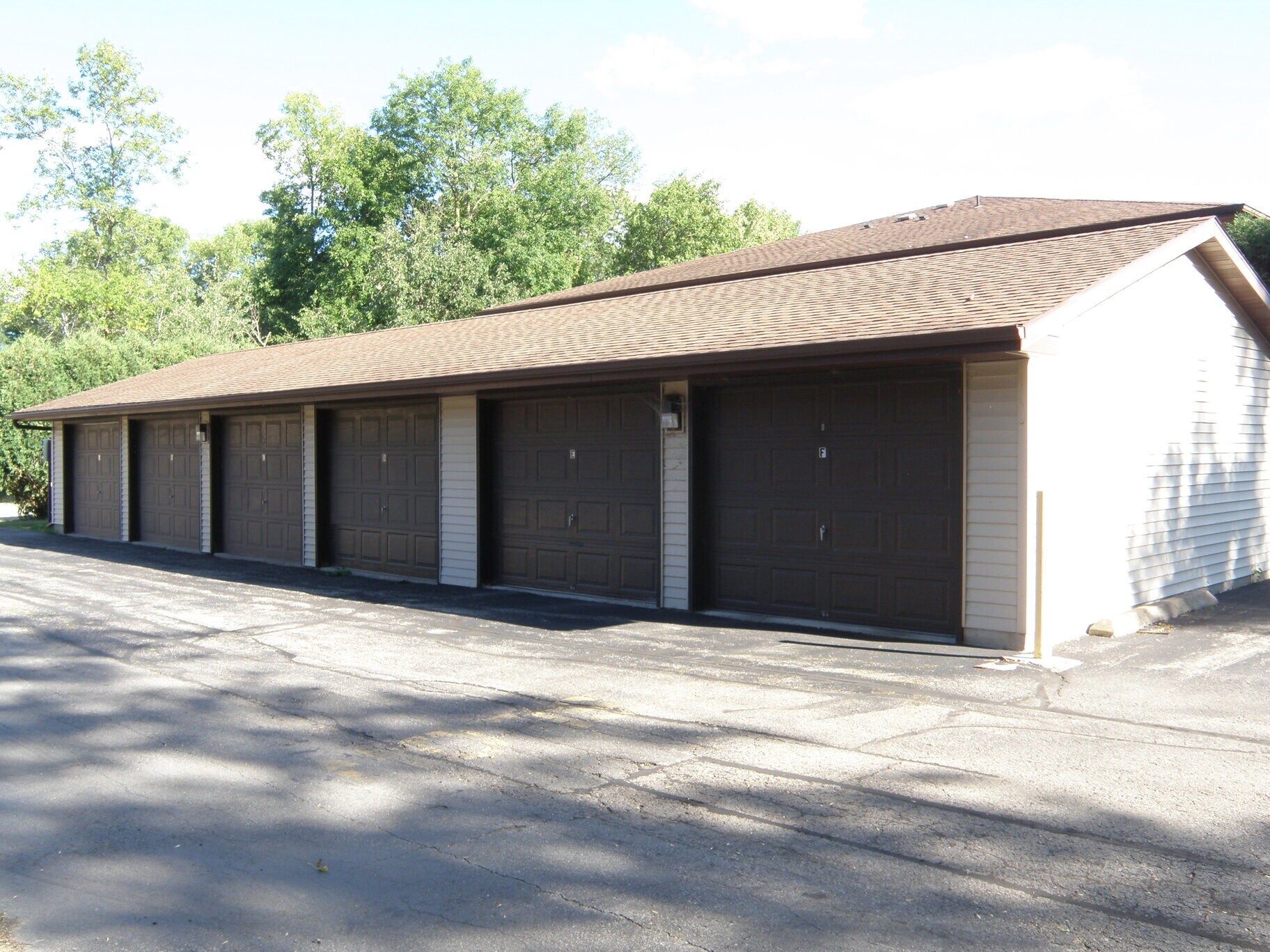 Building Photo - 2521 Honey Lou Ct