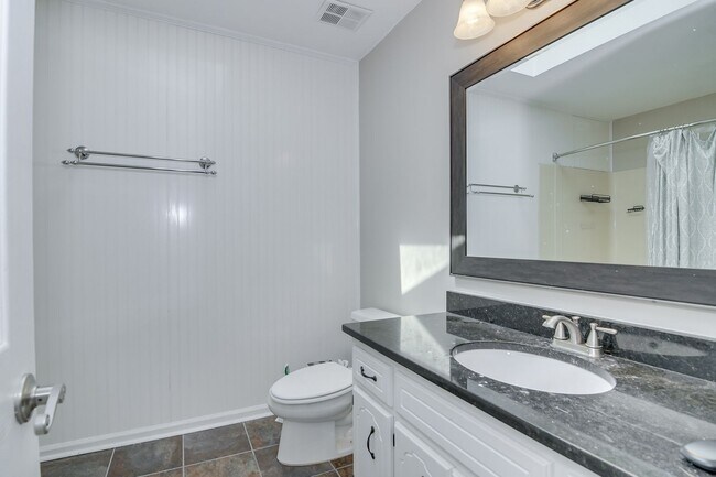Building Photo - 321 Timberidge Dr