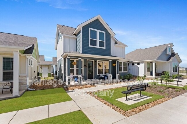 Building Photo - 2119 Hofstaat