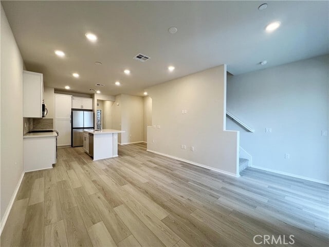 Building Photo - 223 Aurora Ln