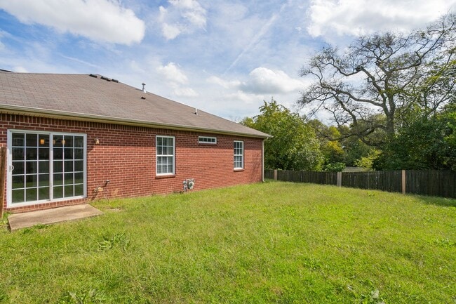 Building Photo - 564 Rose Cottage Cir